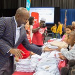 Emmitt Smith Helps Dallas ISD Students Score